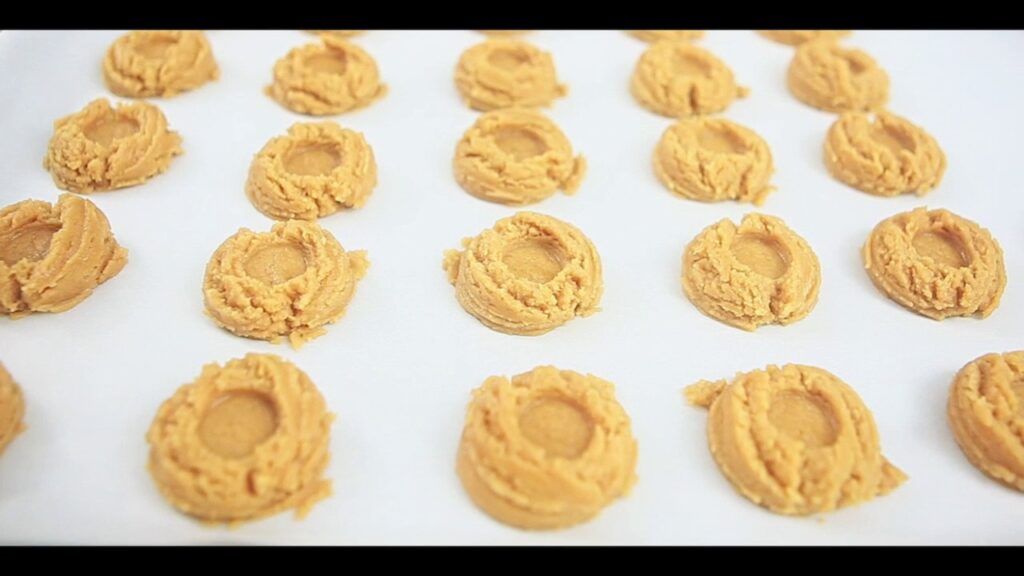Galletas de Mantequilla de Maní con Kisses